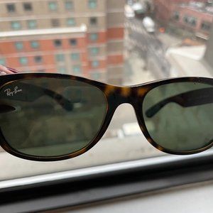 Ray-Ban New Wayfarer Sunglasses